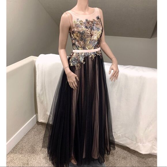 New Embroidered Floral Lace Sequins & beads Mesh Evening Dress - Picture 4 of 14